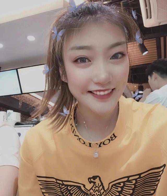 别揉我胸啊嗯～免费
