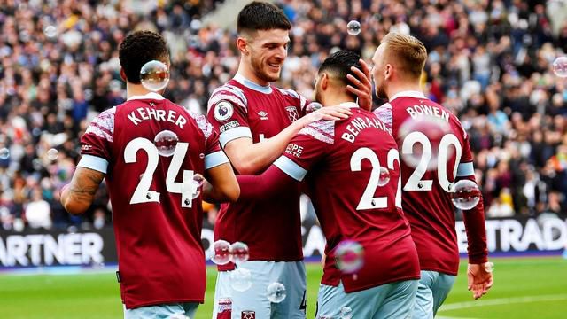 一边揉一边抽搐一进一出