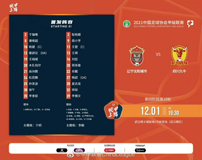 据报道，现年52岁的阿汤哥坚持不用替身，亲自爬上了时速高达400公里的飞机 阿汤哥宣传《遗落战境》 皮衣仔裤装帅气亲民 2013-05-07 为了宣传新片《遗落战境》的好莱坞男星汤姆·克鲁斯，5月6日空降日本羽田机场，受到超过500名当地粉丝的热情接机。