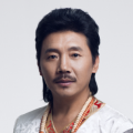 美女让男生捅